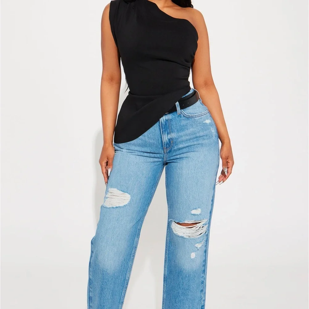 Jeans - Picture 1 of 3